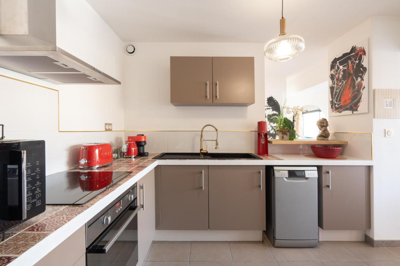 L'Avant Scene Meuble 5 Etoiles Parking Gratuit Jacuzzi Avignon Exterior photo