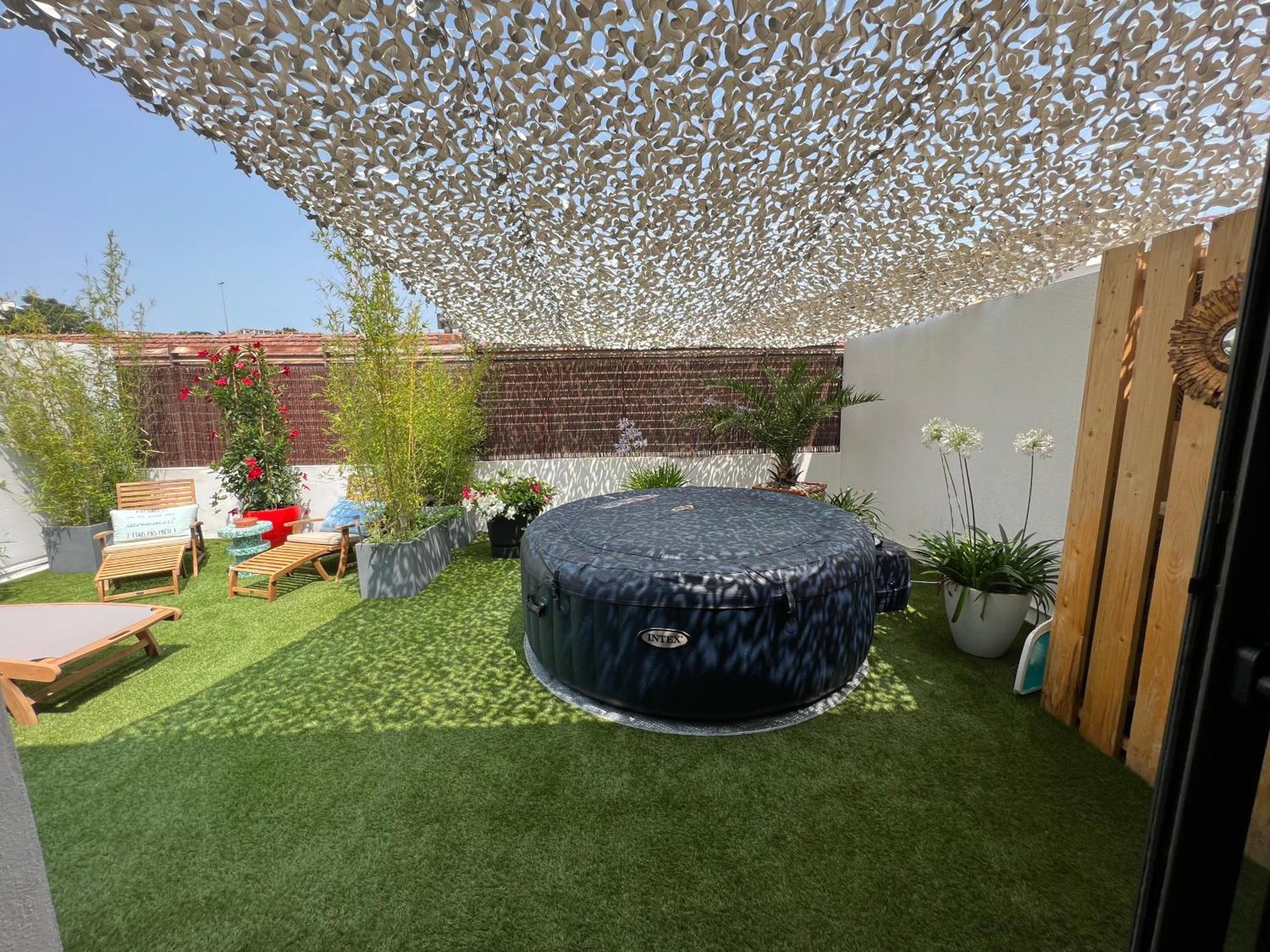 L'Avant Scene Meuble 5 Etoiles Parking Gratuit Jacuzzi Avignon Exterior photo